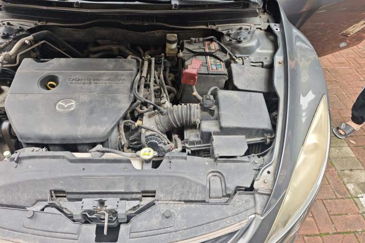 Used Mazda 6 2010 2.0L Automatic Luxury Edition Engine Bay Left