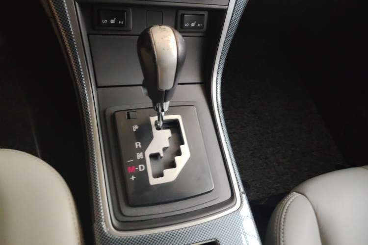 Used Mazda 6 2010 Coupe 2.0L Automatic Luxury Edition Gear Lever