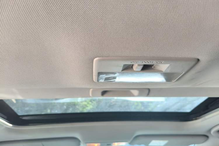 Used Mazda 6 2010 2.0L Automatic Luxury Edition Headliner