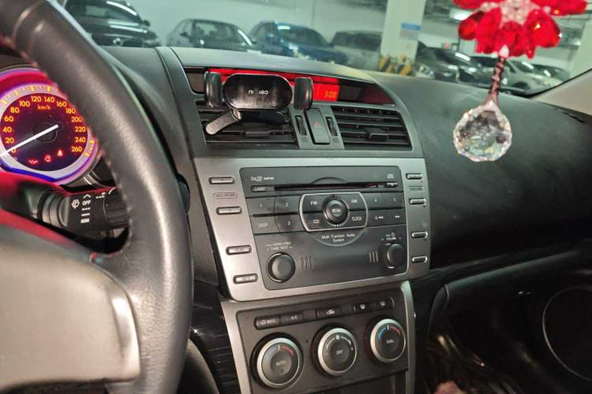Used Mazda 6 2011 2.0L Automatic Elite Edition Audio And AC Panel