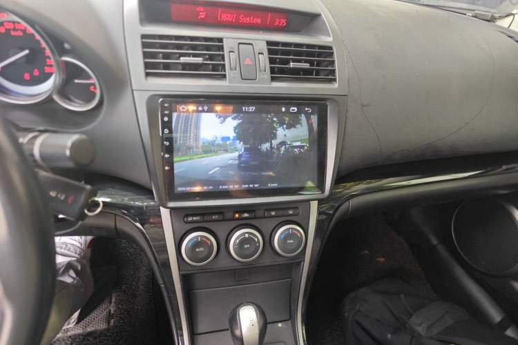 Used Mazda 6 2011 2.0L Automatic Elite Edition Audio And AC Panel