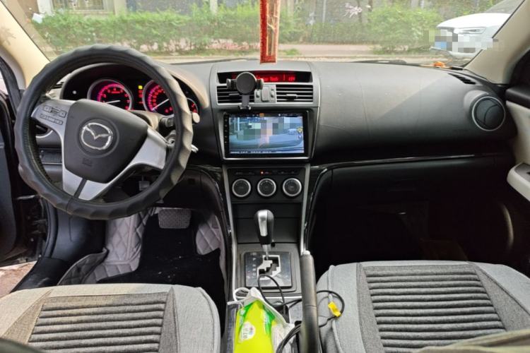 Used Mazda 6 2011 2.0L Automatic Elite Edition Center Console