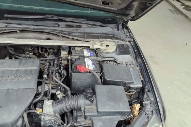 Used Mazda 6 2011 2.0L Automatic Luxury Version Engine Bay Left