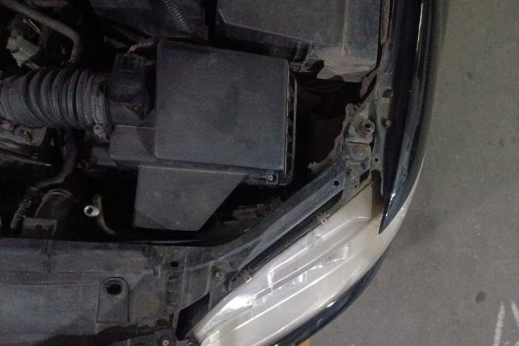 Used Mazda 6 2011 2.0L Automatic Fashion Edition Engine Bay Left