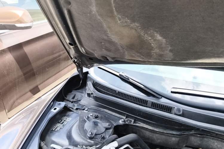 Used Mazda 6 2011 2.0L Automatic Elite Edition Engine Bay Right