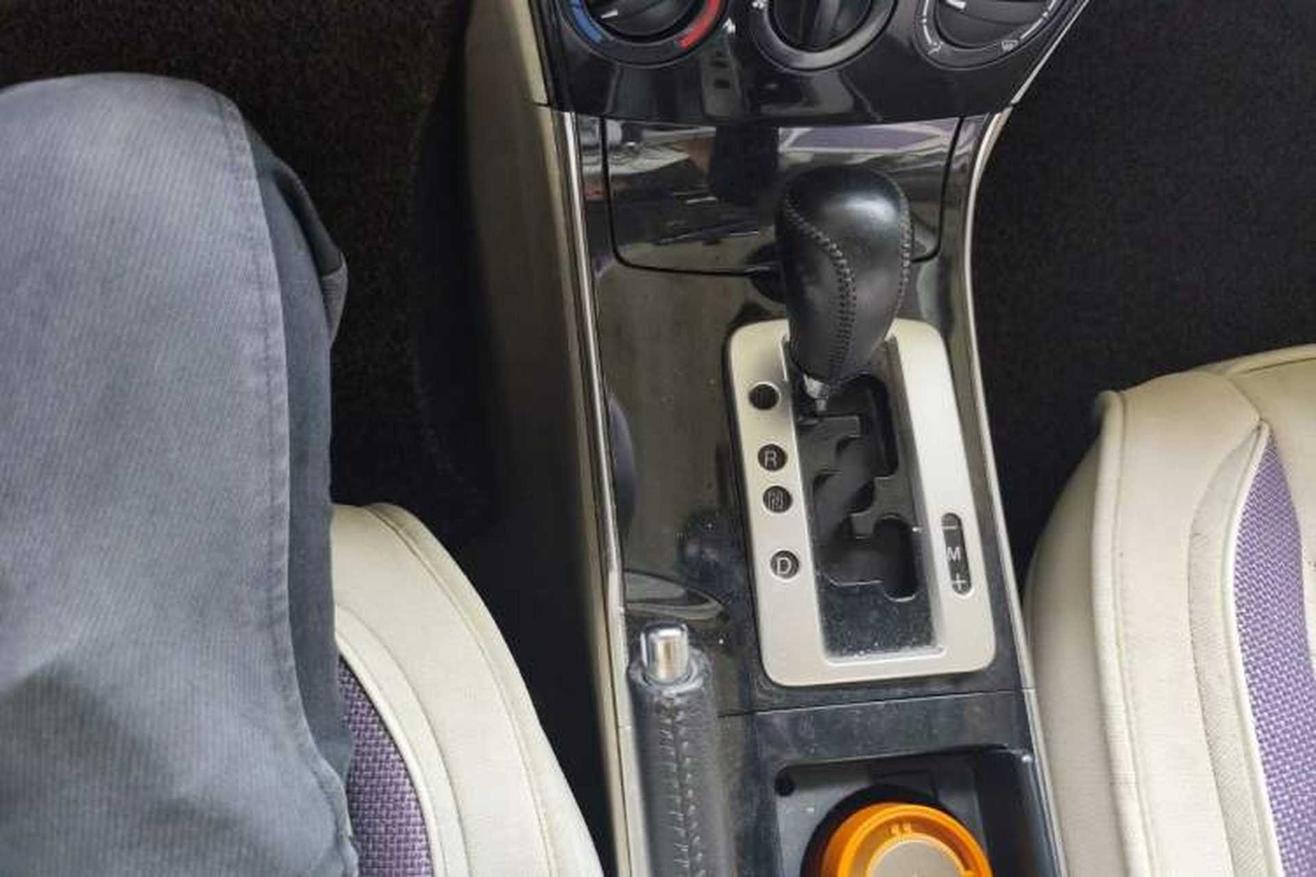 Used Mazda 6 2011 2.0L Automatic Fashion Edition Gear Lever