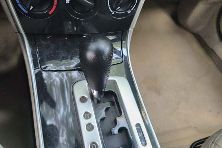 Used Mazda 6 2011 2.0L Automatic Fashion Edition Gear Lever