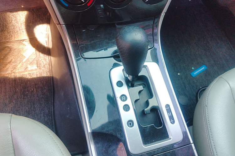 Used Mazda 6 2011 2.0L Automatic Fashion Edition Gear Lever