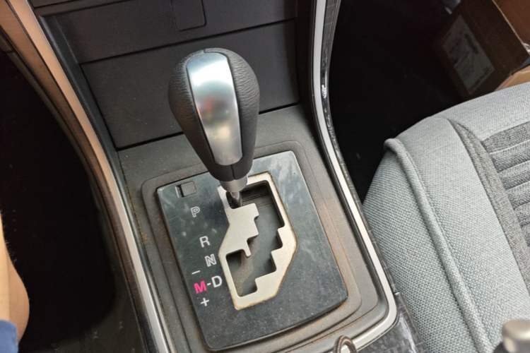 Used Mazda 6 2011 2.0L Automatic Elite Edition Gear Lever