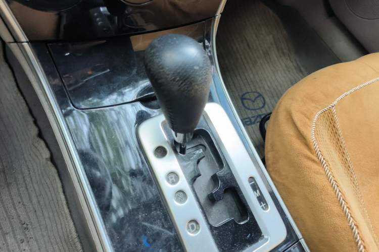 Used Mazda 6 2011 2.0L Automatic Fashion Edition Gear Lever
