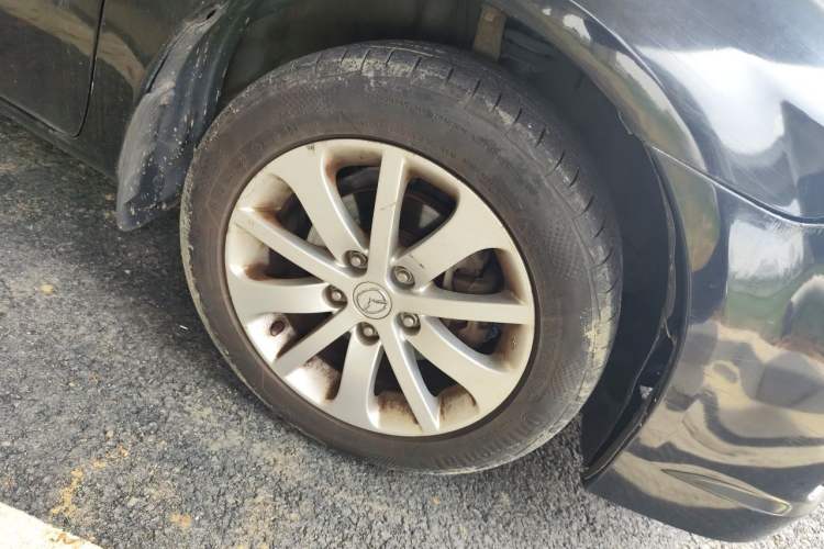 Used Mazda 6 2011 2.0L Automatic Fashion Edition Right Front Wheel Hub