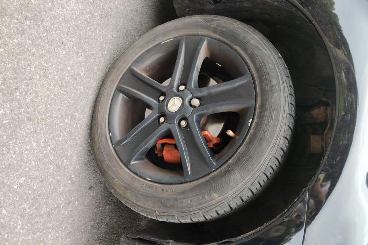 Used Mazda 6 2011 2.0L Automatic Fashion Edition Right Front Wheel Hub