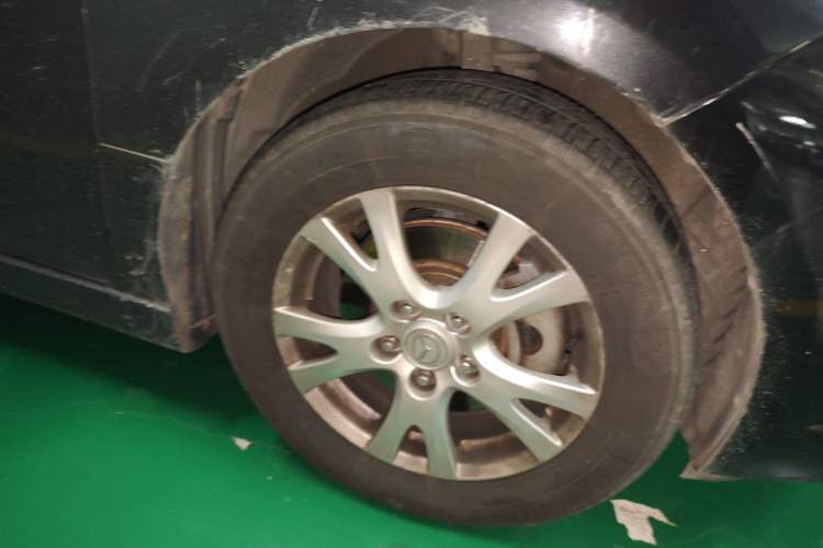 Used Mazda 6 2011 2.0L Automatic Elite Edition Right Front Wheel Hub