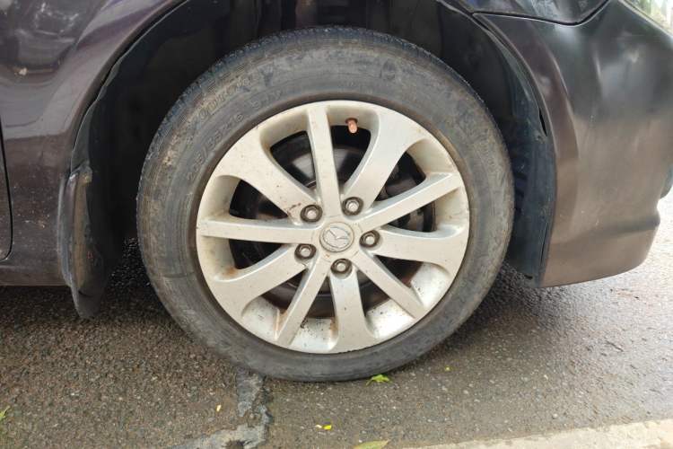 Used Mazda 6 2011 2.0L Automatic Fashion Edition Right Front Wheel Hub
