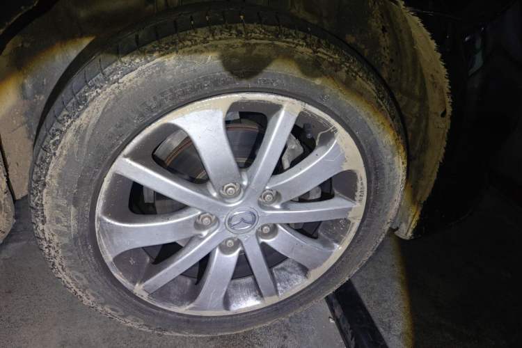 Used Mazda 6 2011 2.0L Automatic Fashion Edition Right Front Wheel Hub