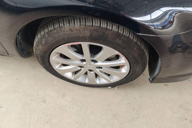 Used Mazda 6 2011 2.0L Manual Trim Right Front Wheel Hub