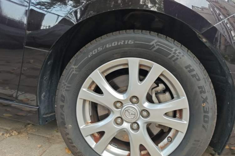 Used Mazda 6 2011 2.0L Automatic Elite Edition Right Front Wheel Hub