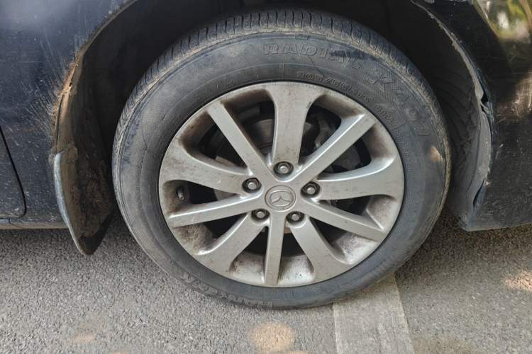 Used Mazda 6 2011 2.0L Automatic Fashion Edition Right Front Wheel Hub