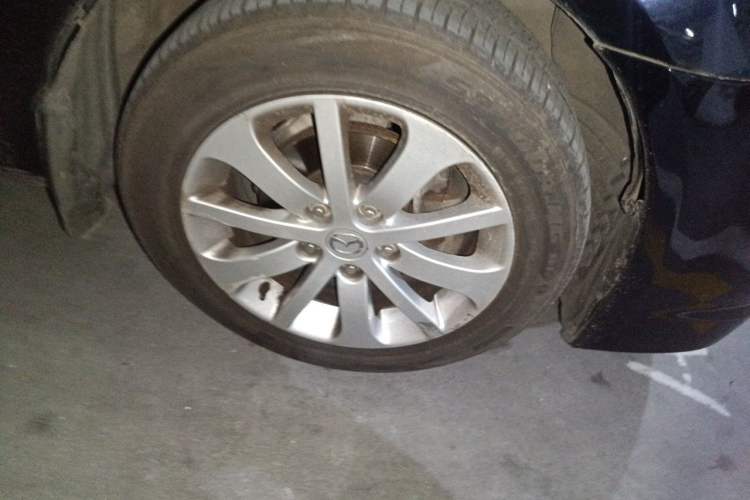 Used Mazda 6 2011 2.0L Automatic Fashion Edition Right Front Wheel Hub
