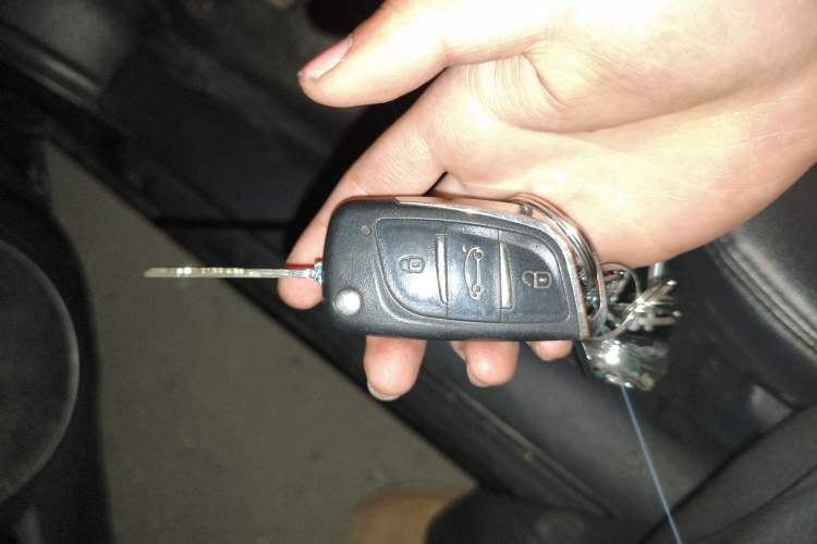 Used Mazda 6 2011 2.0L Automatic Elite Edition Vehicle Key