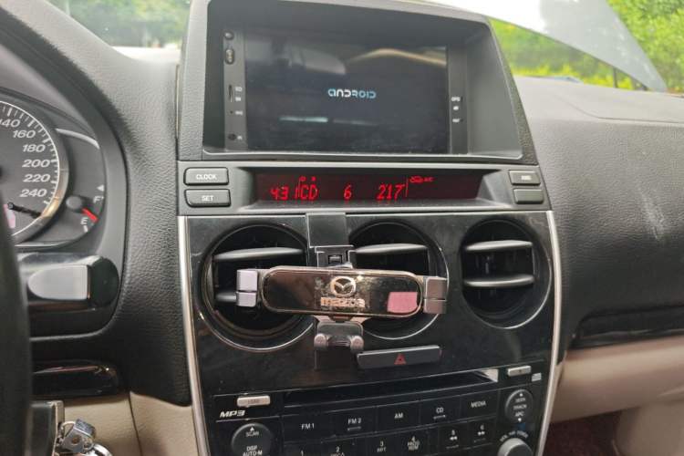 Used Mazda 6 2011 2.0L Automatic Luxury Version Audio And AC Panel