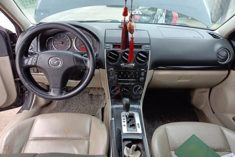 Used Mazda 6 2011 2.0L Automatic Fashion Edition Center Console