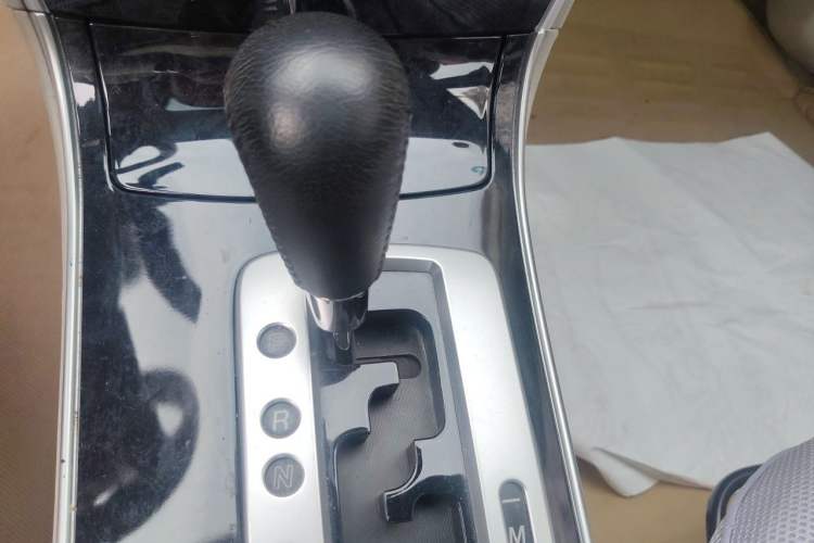Used Mazda 6 2011 2.0L Automatic Fashion Edition Gear Lever