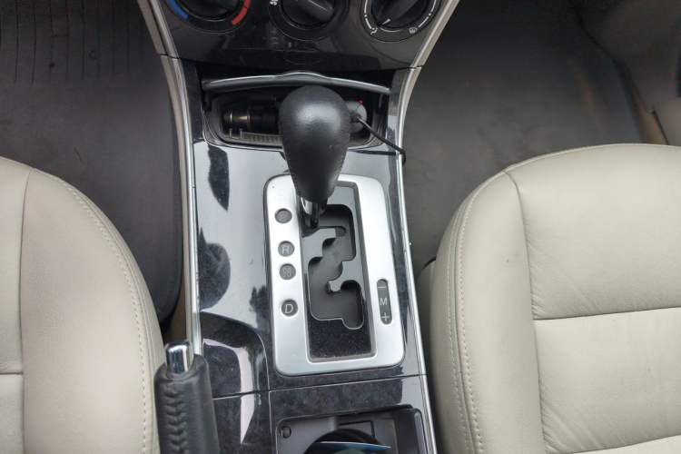 Used Mazda 6 2011 2.0L Automatic Fashion Edition Gear Lever