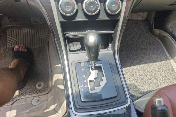 Used Mazda 6 2011 2.0L Automatic Elite Edition Gear Lever