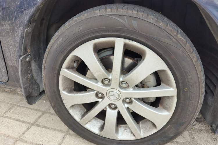 Used Mazda 6 2011 2.0L Automatic Fashion Edition Right Front Wheel Hub