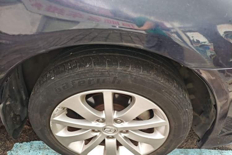 Used Mazda 6 2011 2.0L Automatic Fashion Edition Right Front Wheel Hub