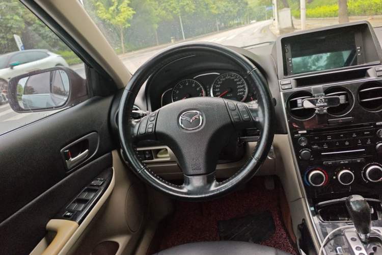 Used Mazda 6 2011 2.0L Automatic Luxury Version Steering Wheel