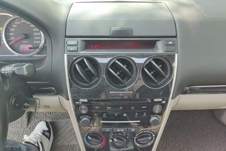 Used Mazda 6 2011 2.0L Automatic Fashion Edition Audio And AC Panel