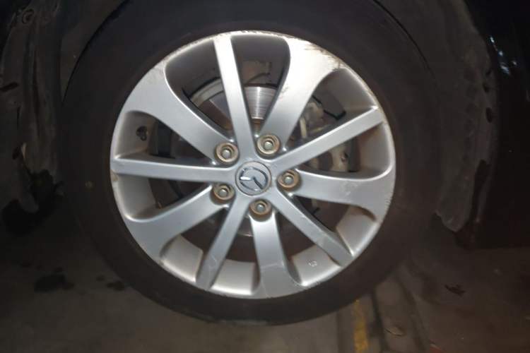 Used Mazda 6 2011 2.0L Automatic Fashion Edition Right Front Wheel Hub