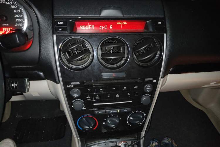 Used Mazda 6 2011 2.0L Automatic Fashion Edition Audio And AC Panel