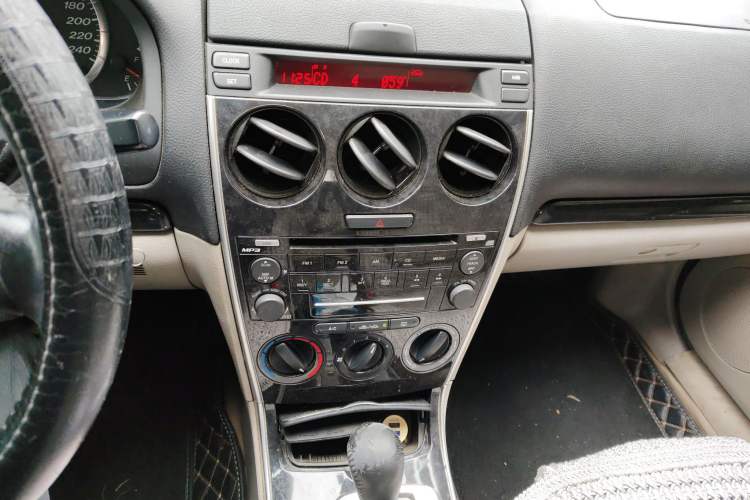 Used Mazda 6 2011 2.0L Automatic Fashion Edition Audio And AC Panel