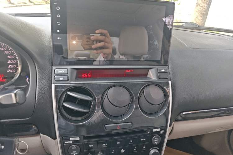 Used Mazda 6 2011 2.0L Automatic Luxury Version Audio And AC Panel