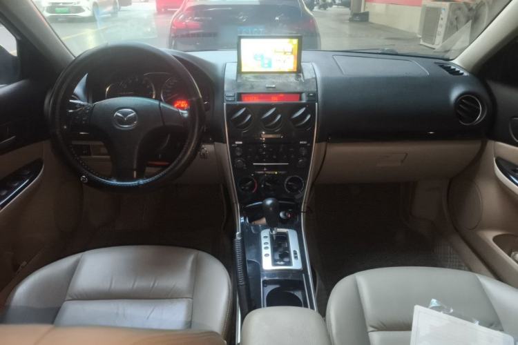 Used Mazda 6 2011 2.0L Automatic Luxury Version Center Console