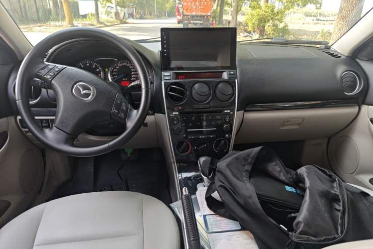 Used Mazda 6 2011 2.0L Automatic Luxury Version Center Console
