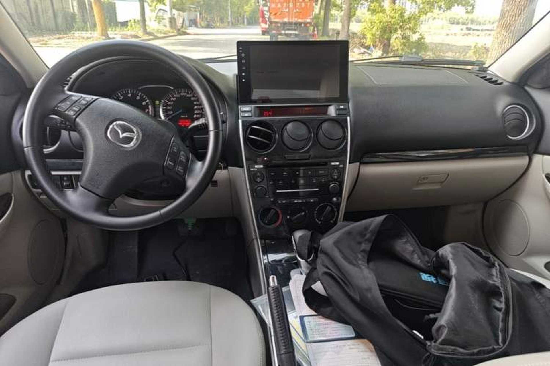 Used Mazda 6 2011 2.0L Automatic Luxury Version Center Console