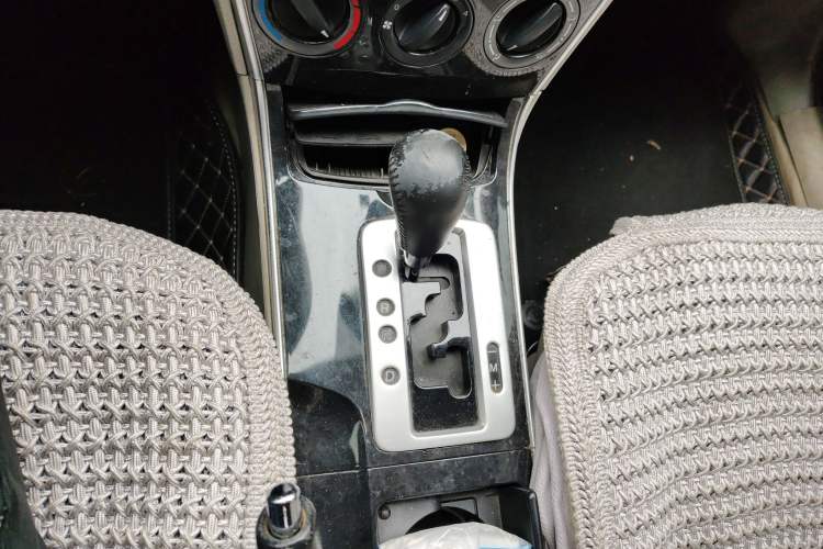 Used Mazda 6 2011 2.0L Automatic Fashion Edition Gear Lever
