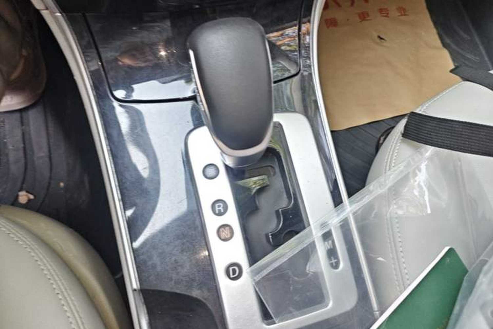 Used Mazda 6 2011 2.0L Automatic Luxury Version Gear Lever