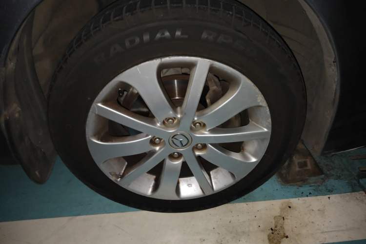 Used Mazda 6 2011 2.0L Automatic Fashion Edition Right Front Wheel Hub