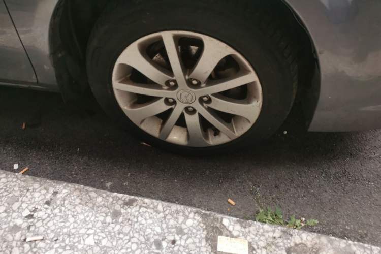 Used Mazda 6 2011 2.0L Automatic Fashion Edition Right Front Wheel Hub