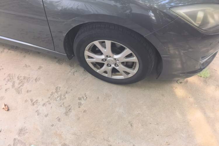 Used Mazda 6 2011 2.0L Automatic Elite Edition Right Front Wheel Hub