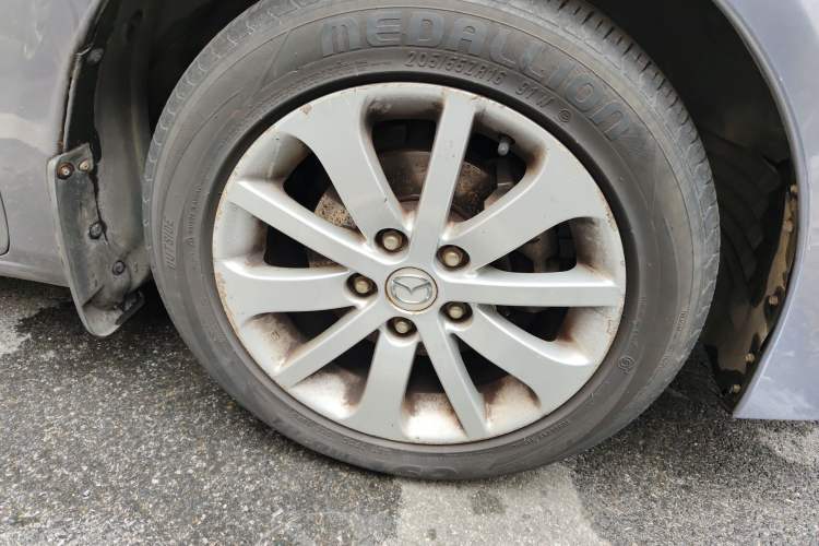 Used Mazda 6 2011 2.0L Automatic Fashion Edition Right Front Wheel Hub