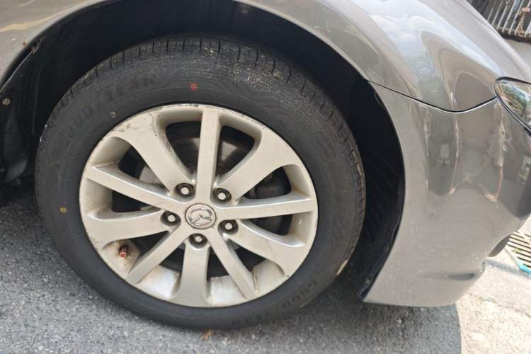 Used Mazda 6 2011 2.0L Automatic Fashion Edition Right Front Wheel Hub