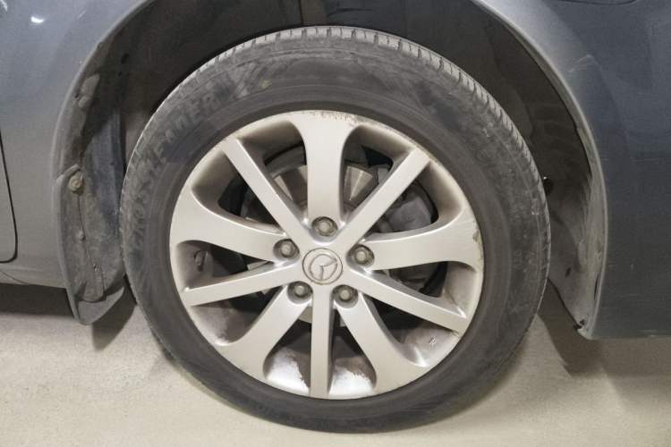 Used Mazda 6 2011 2.0L Automatic Fashion Edition Right Front Wheel Hub