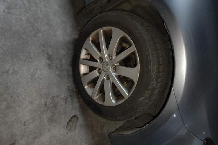 Used Mazda 6 2011 2.0L Automatic Fashion Edition Right Front Wheel Hub