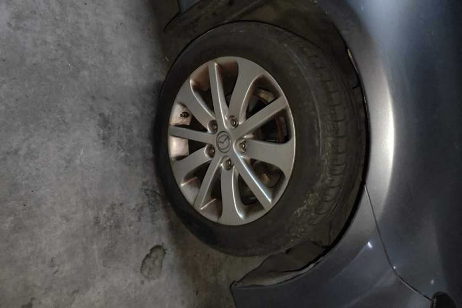 Used Mazda 6 2011 2.0L Automatic Fashion Edition Right Front Wheel Hub